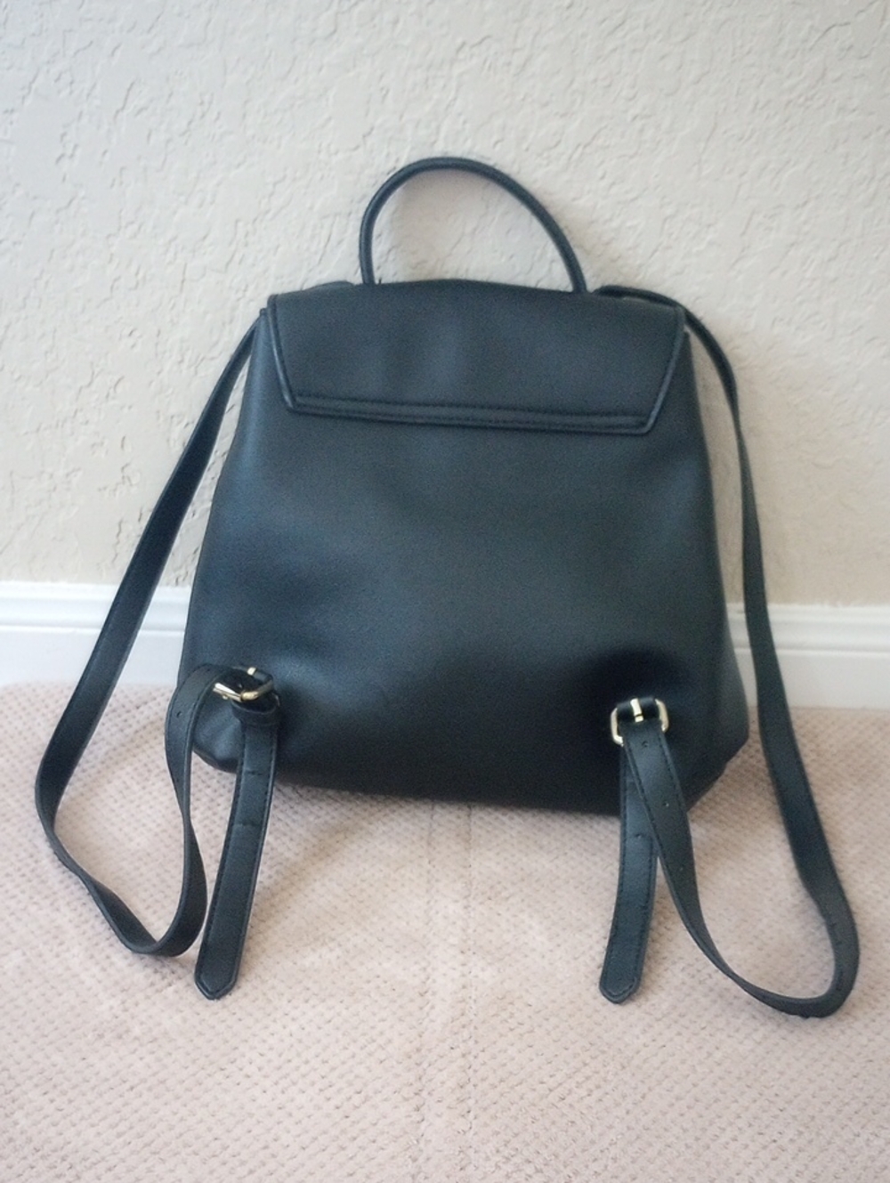 Steve Madden Black Backpack - Picture 2 of 11